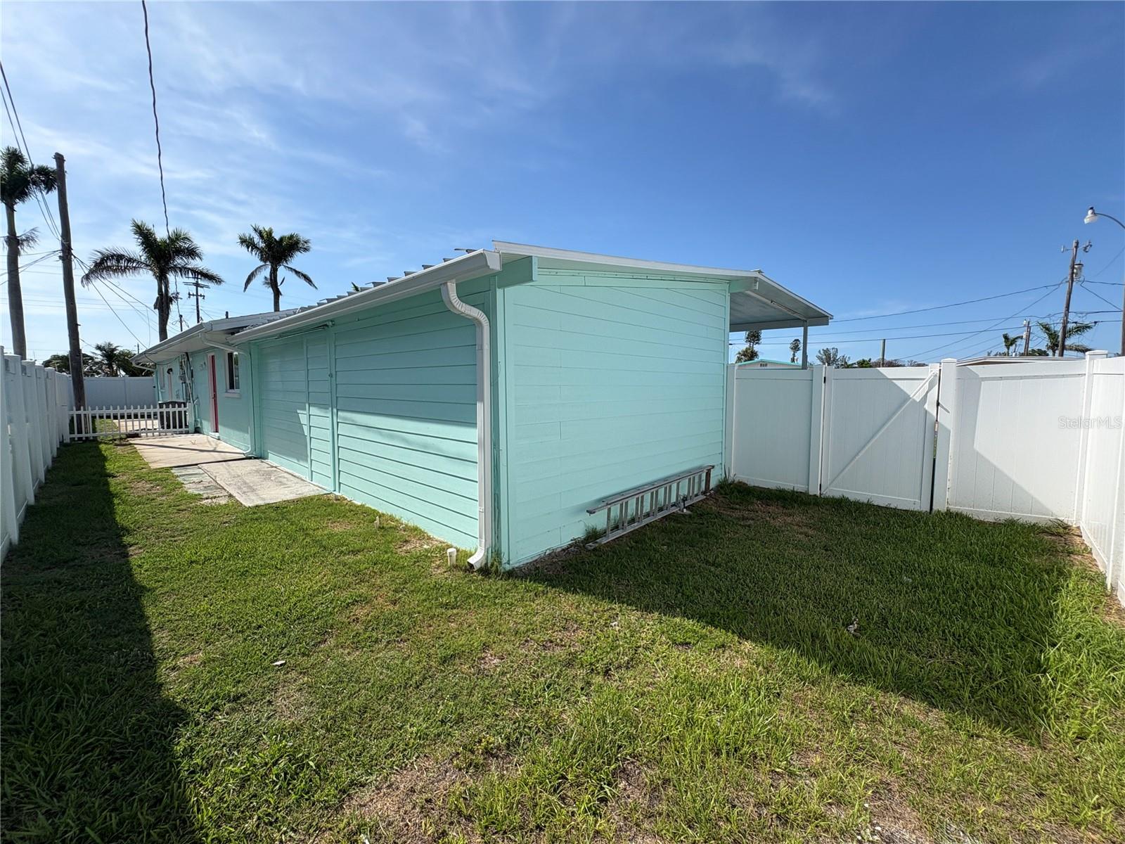 Image 23 of 27 For 4515 103rd Street Court W