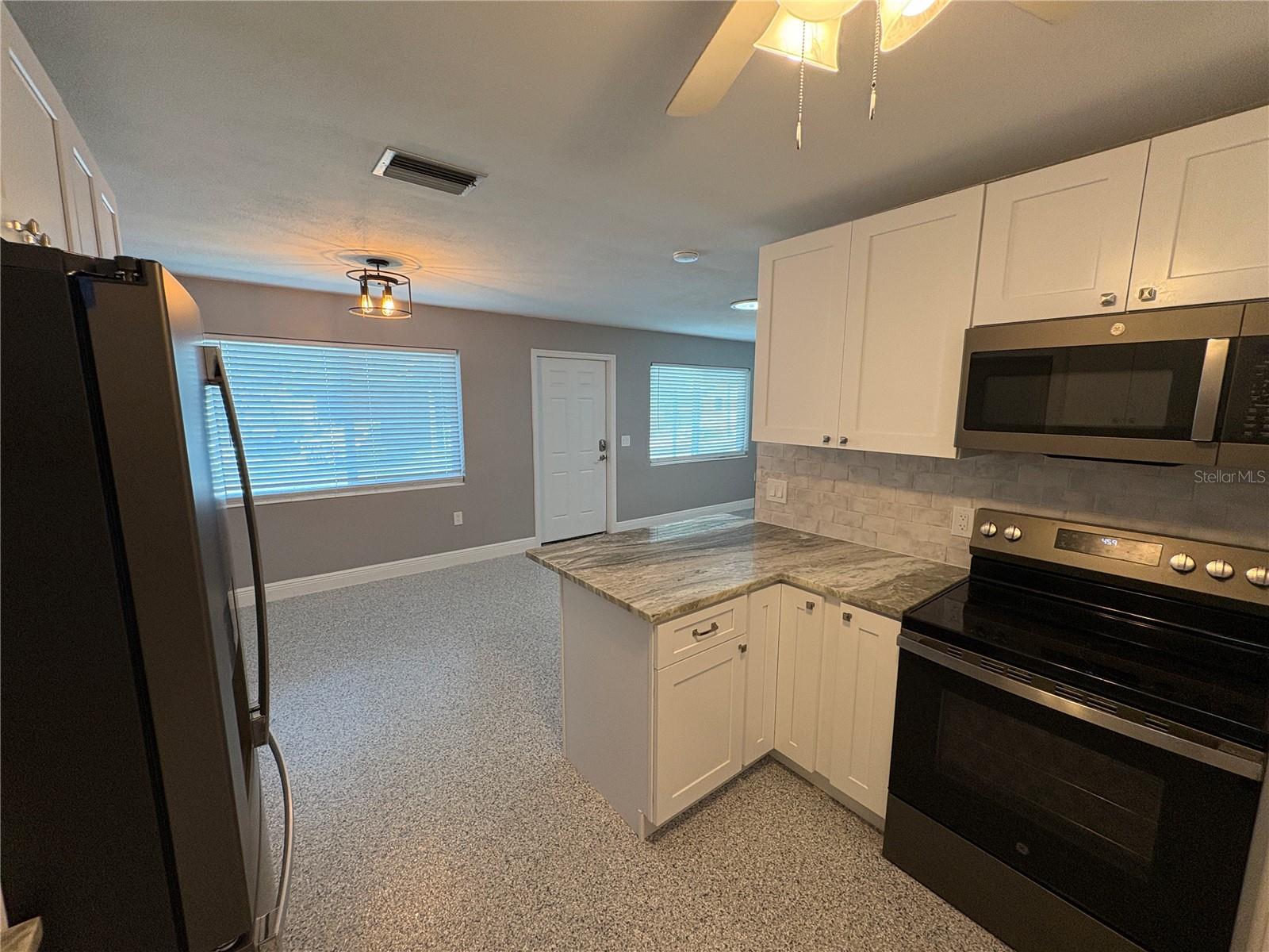 Image 7 of 27 For 4515 103rd Street Court W