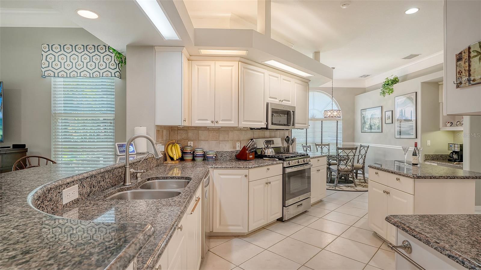 Image 12 of 54 For 4612 4th Avenue E