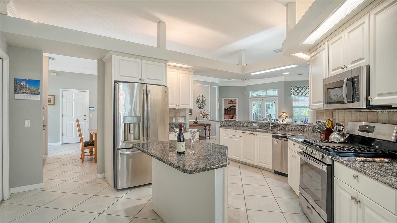 Image 16 of 54 For 4612 4th Avenue E