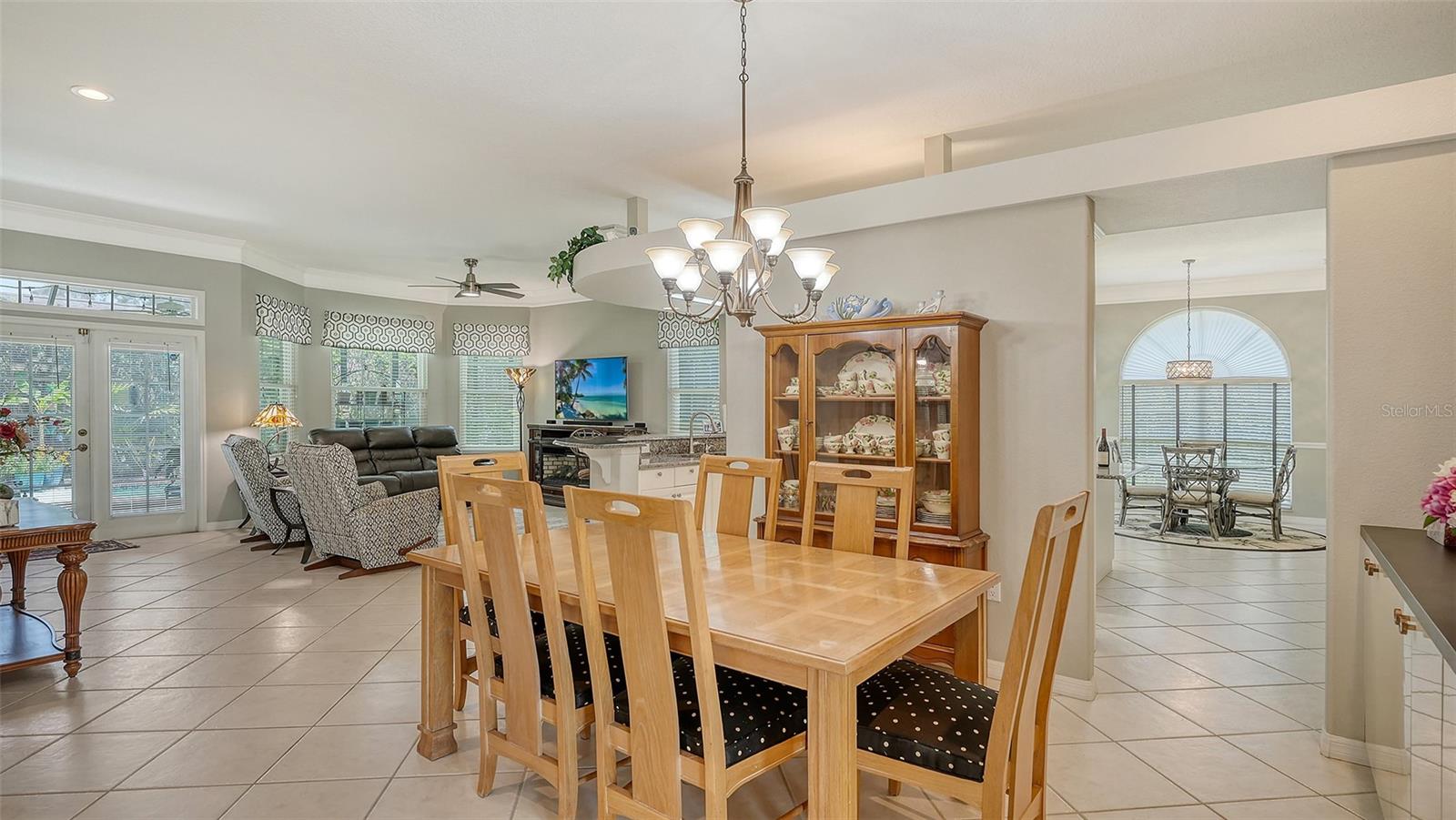 Image 17 of 54 For 4612 4th Avenue E