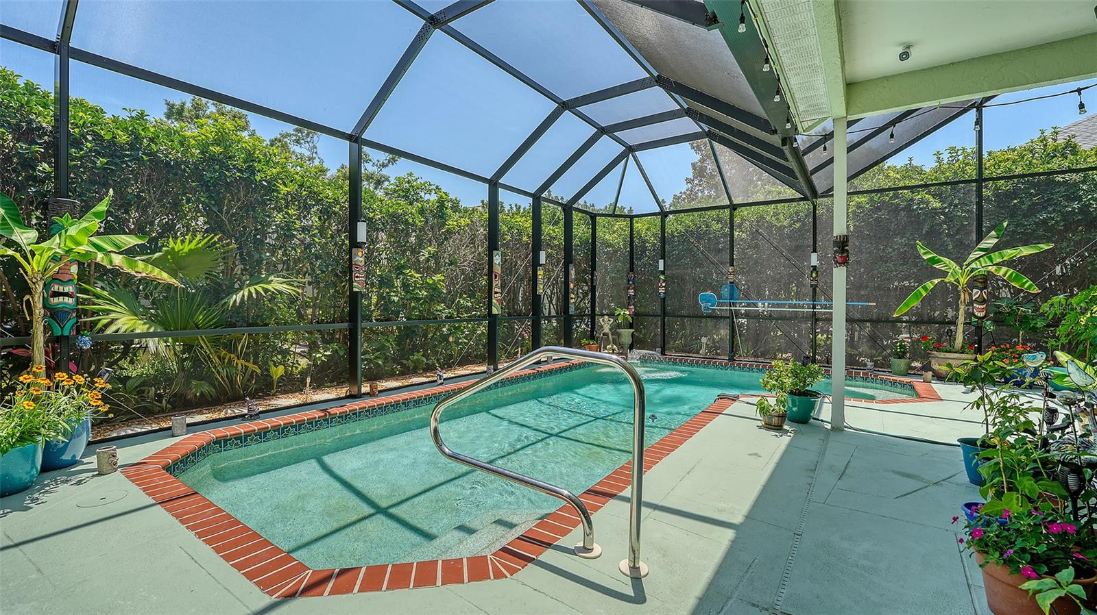 Image 3 of 54 For 4612 4th Avenue E