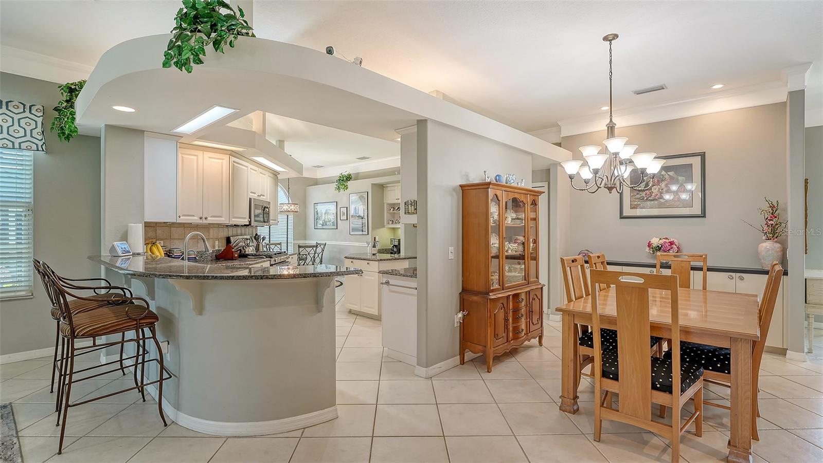 Image 9 of 54 For 4612 4th Avenue E