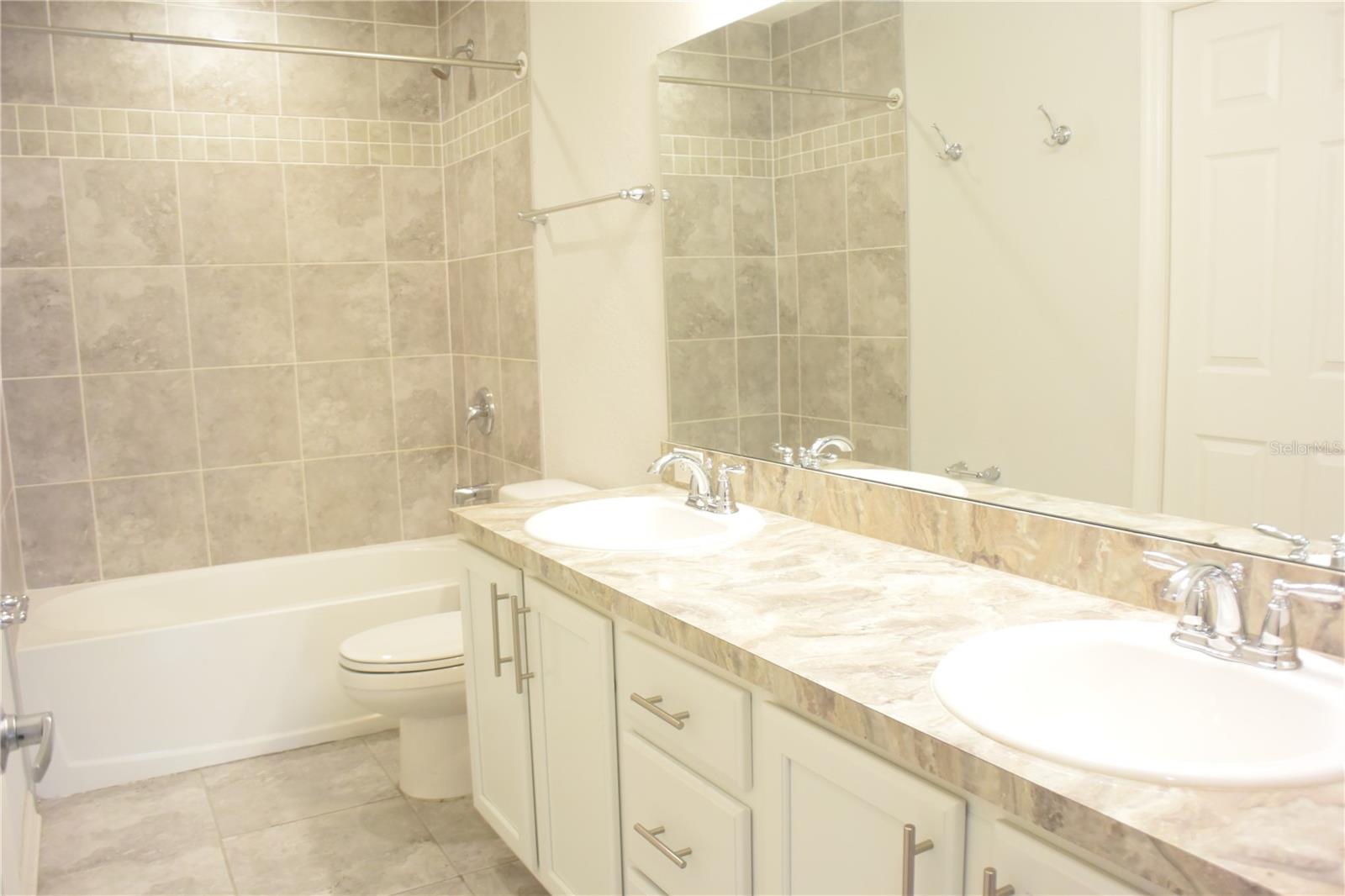 Image 19 of 39 For 1213 Grantham Drive