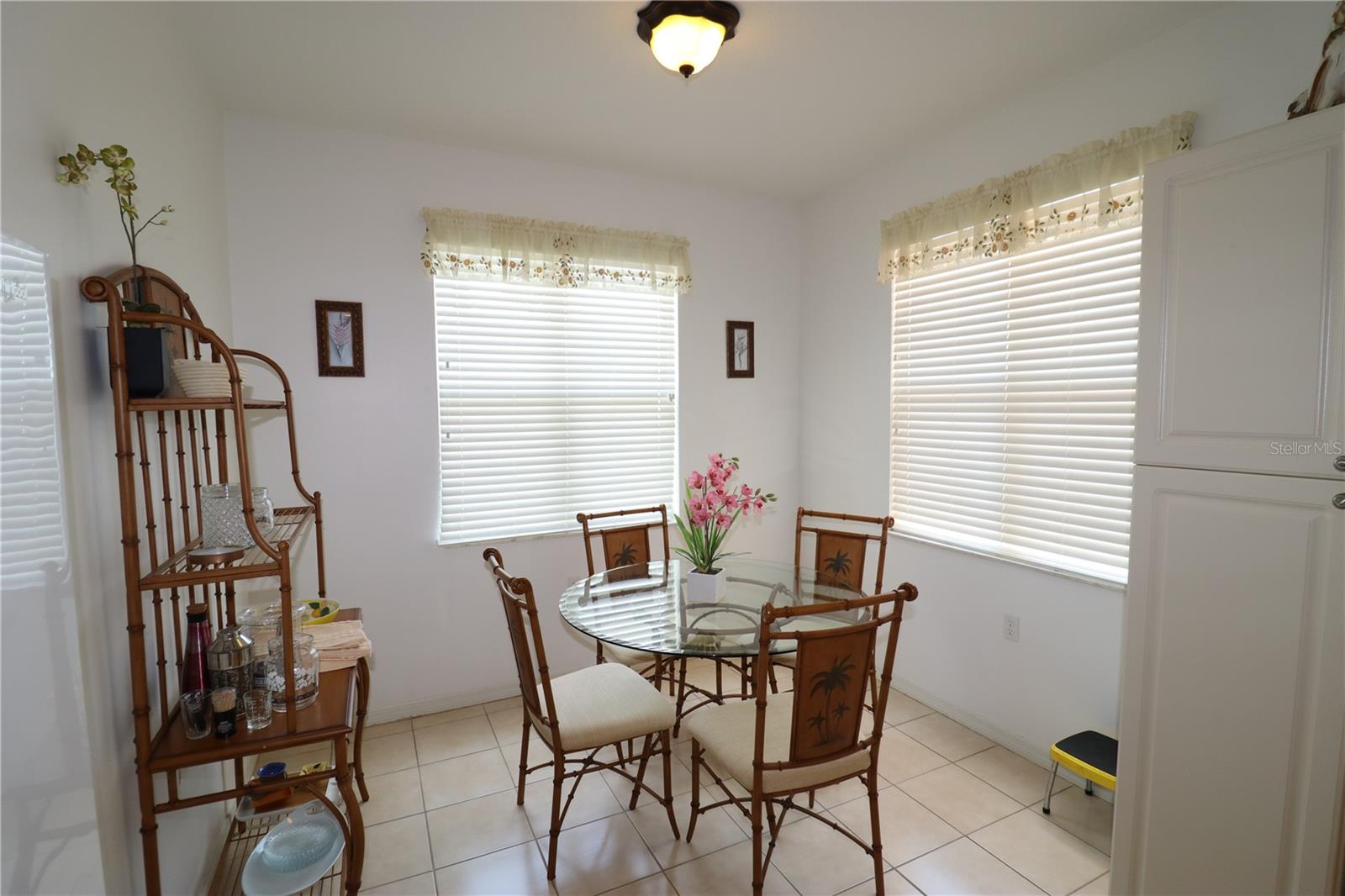 Image 10 of 17 For 255 End Drive 2210