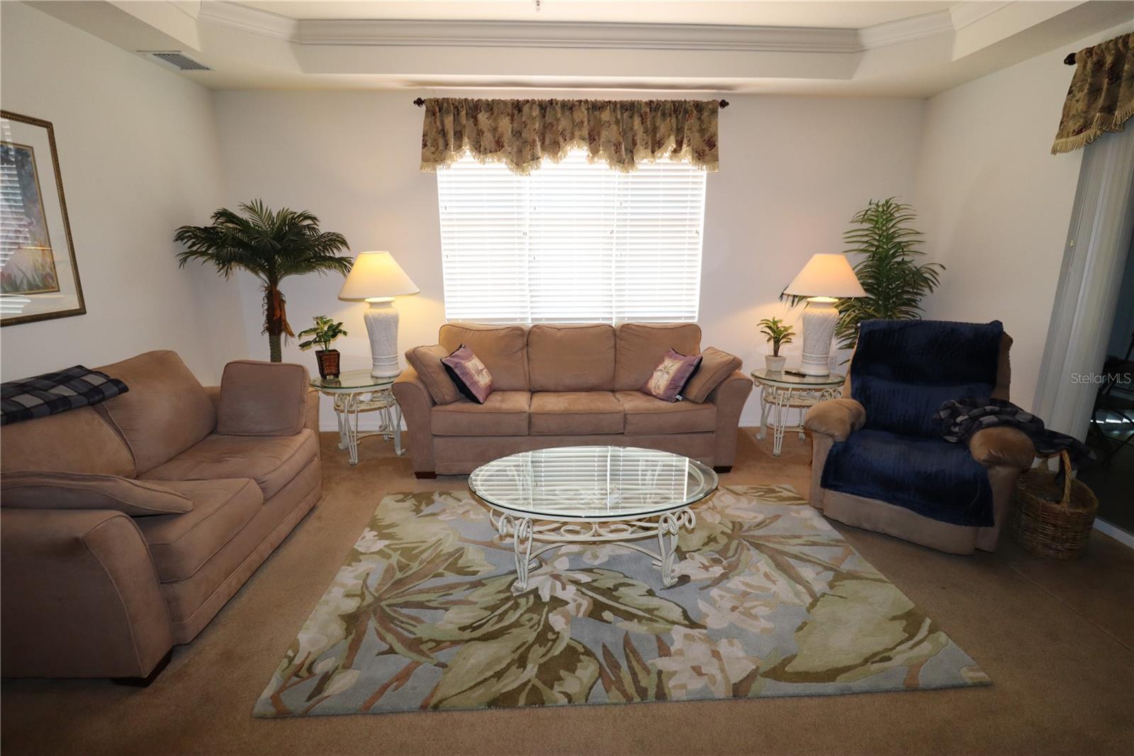 Image 5 of 17 For 255 End Drive 2210