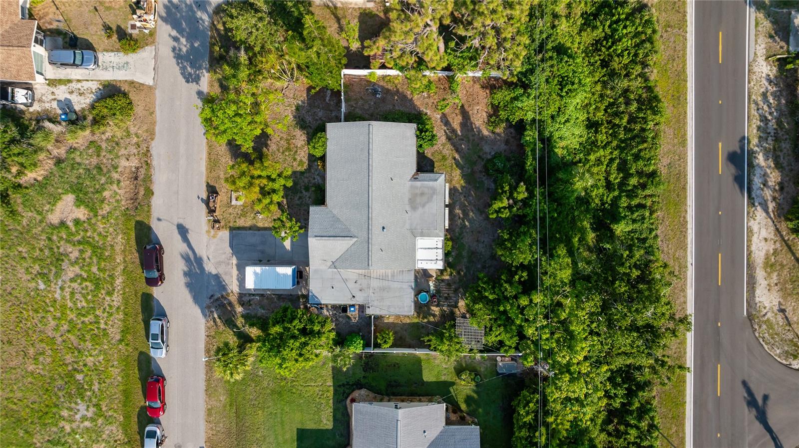 Image 14 of 37 For 3468 Roslyn Road