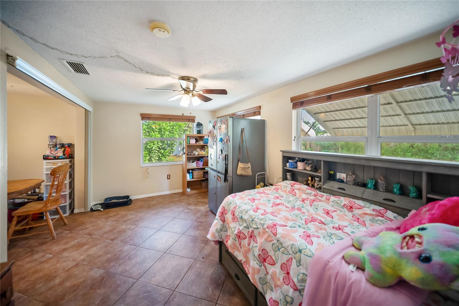 Image 15 of 37 For 3468 Roslyn Road