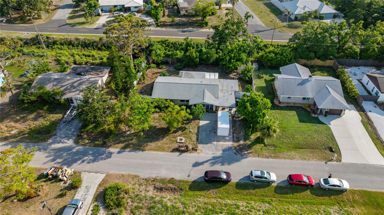Image 9 of 37 For 3468 Roslyn Road
