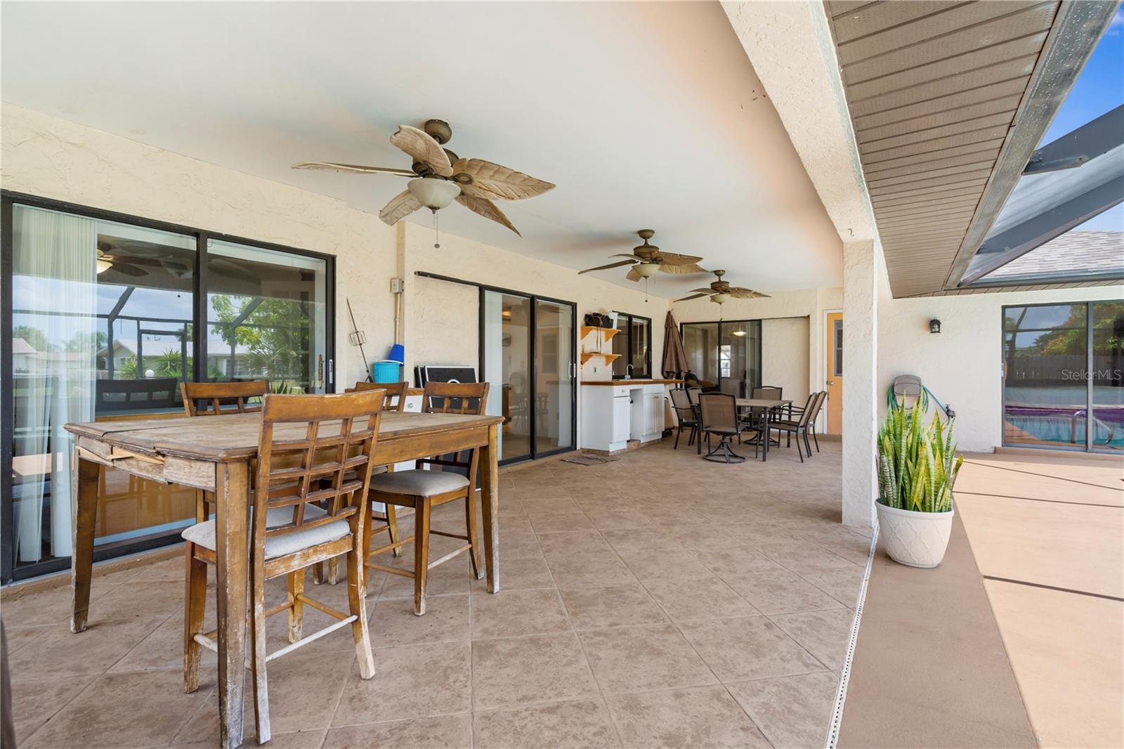 Image 12 of 46 For 1719 Bluewater Terrace