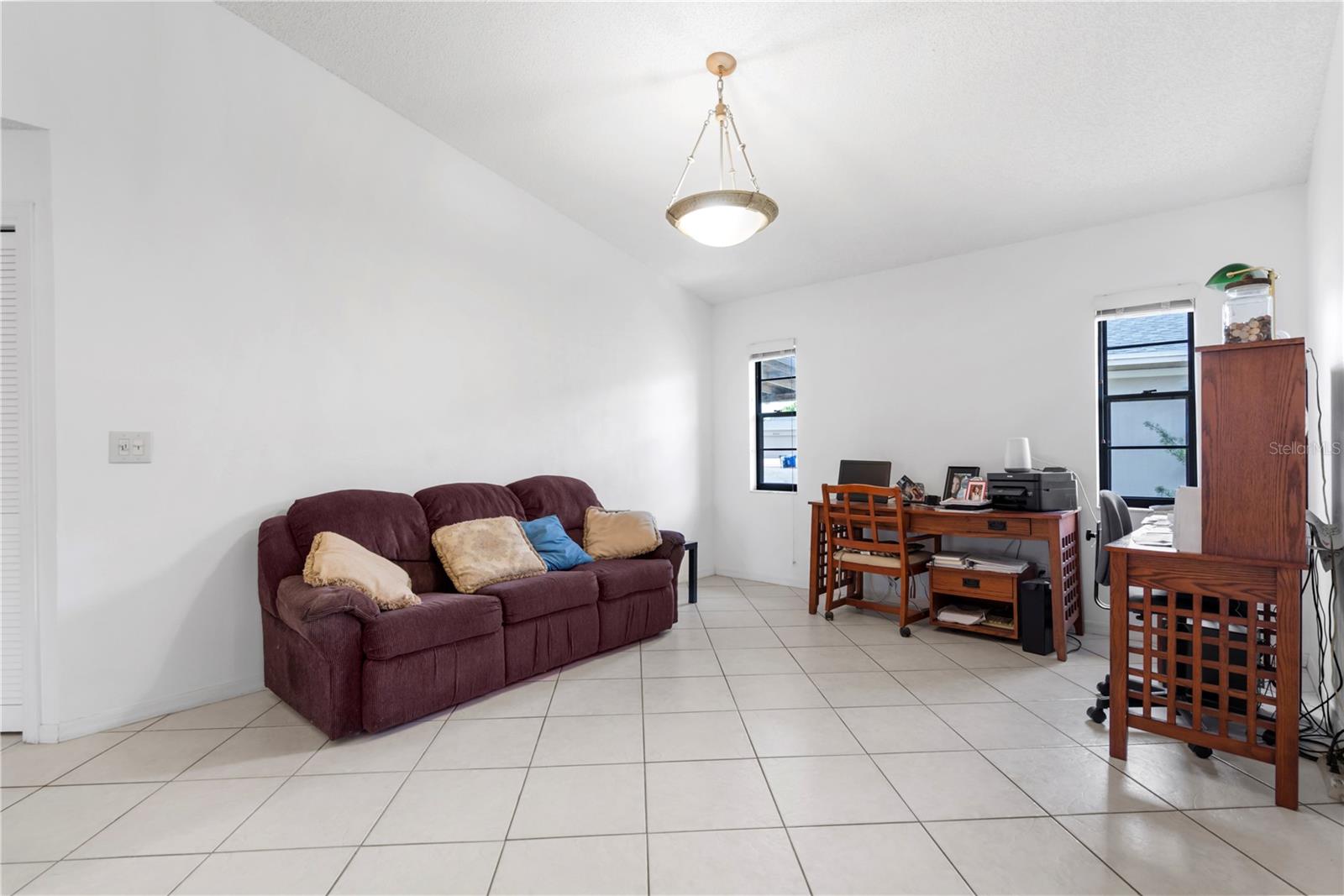 Image 19 of 46 For 1719 Bluewater Terrace