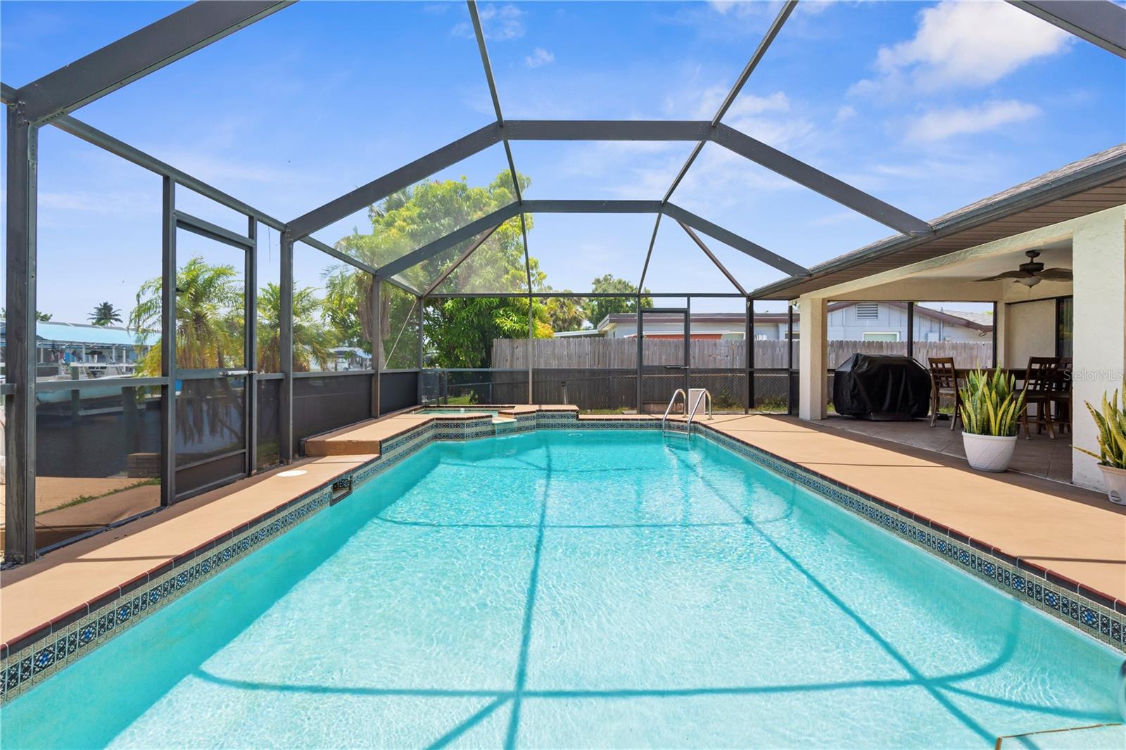 Image 3 of 46 For 1719 Bluewater Terrace