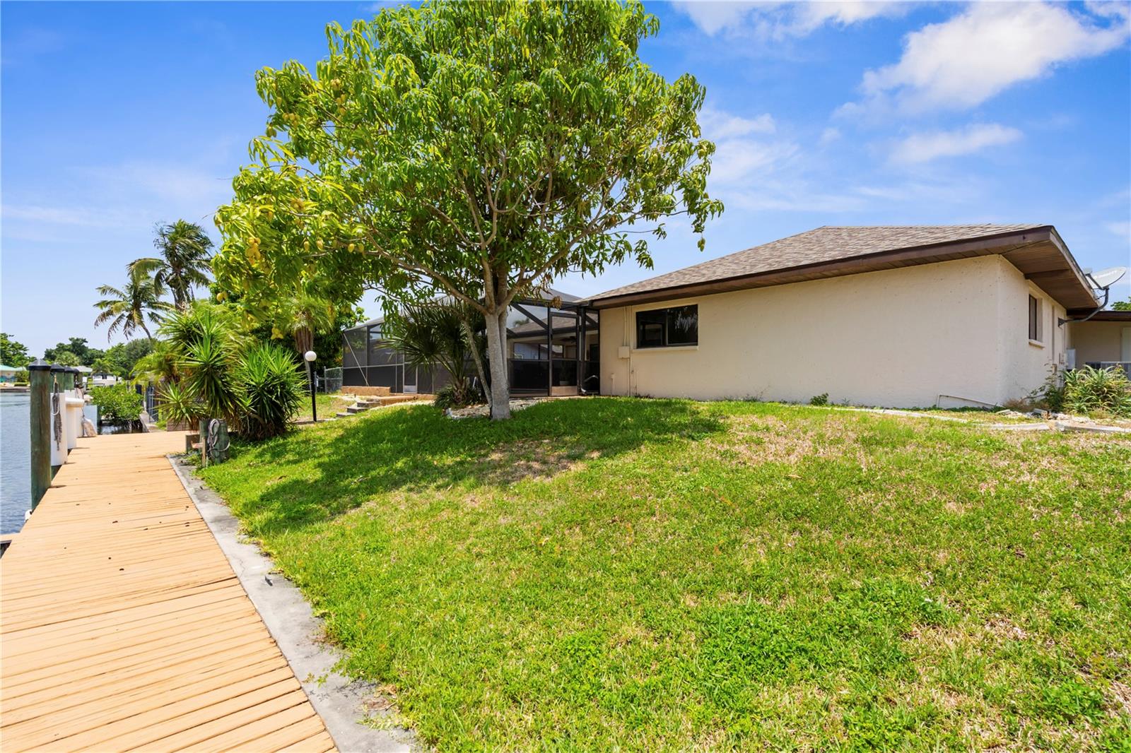 Image 36 of 46 For 1719 Bluewater Terrace