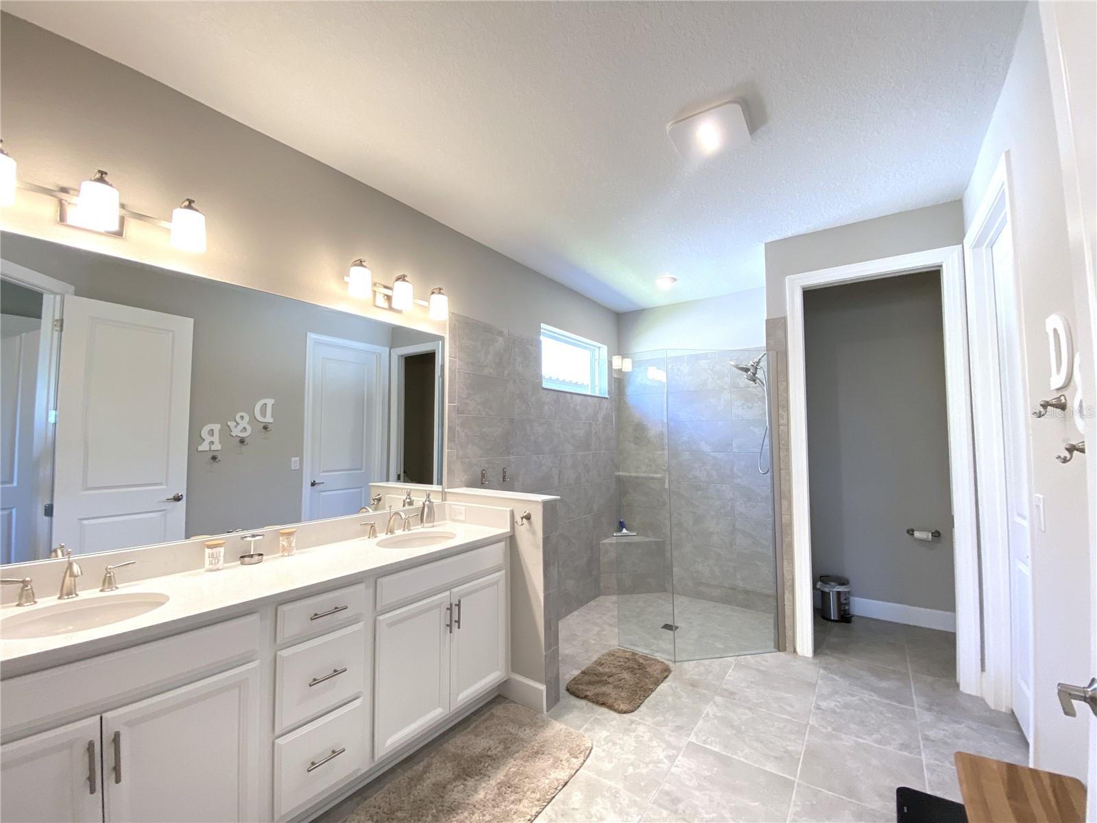 Image 17 of 47 For 4520 Crestpoint Way