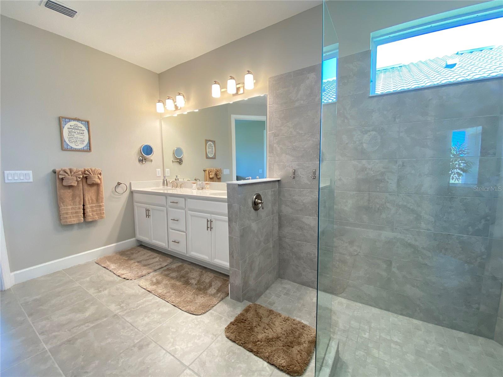 Image 18 of 47 For 4520 Crestpoint Way