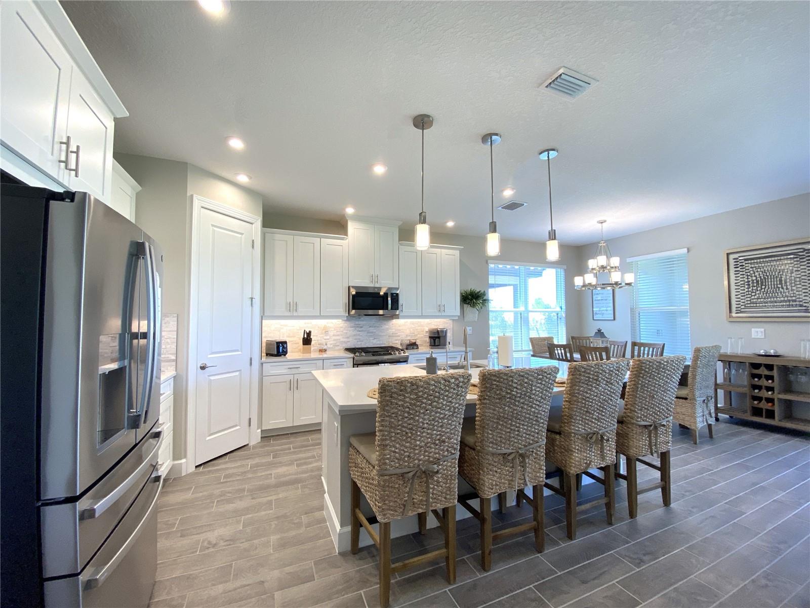 Image 6 of 47 For 4520 Crestpoint Way