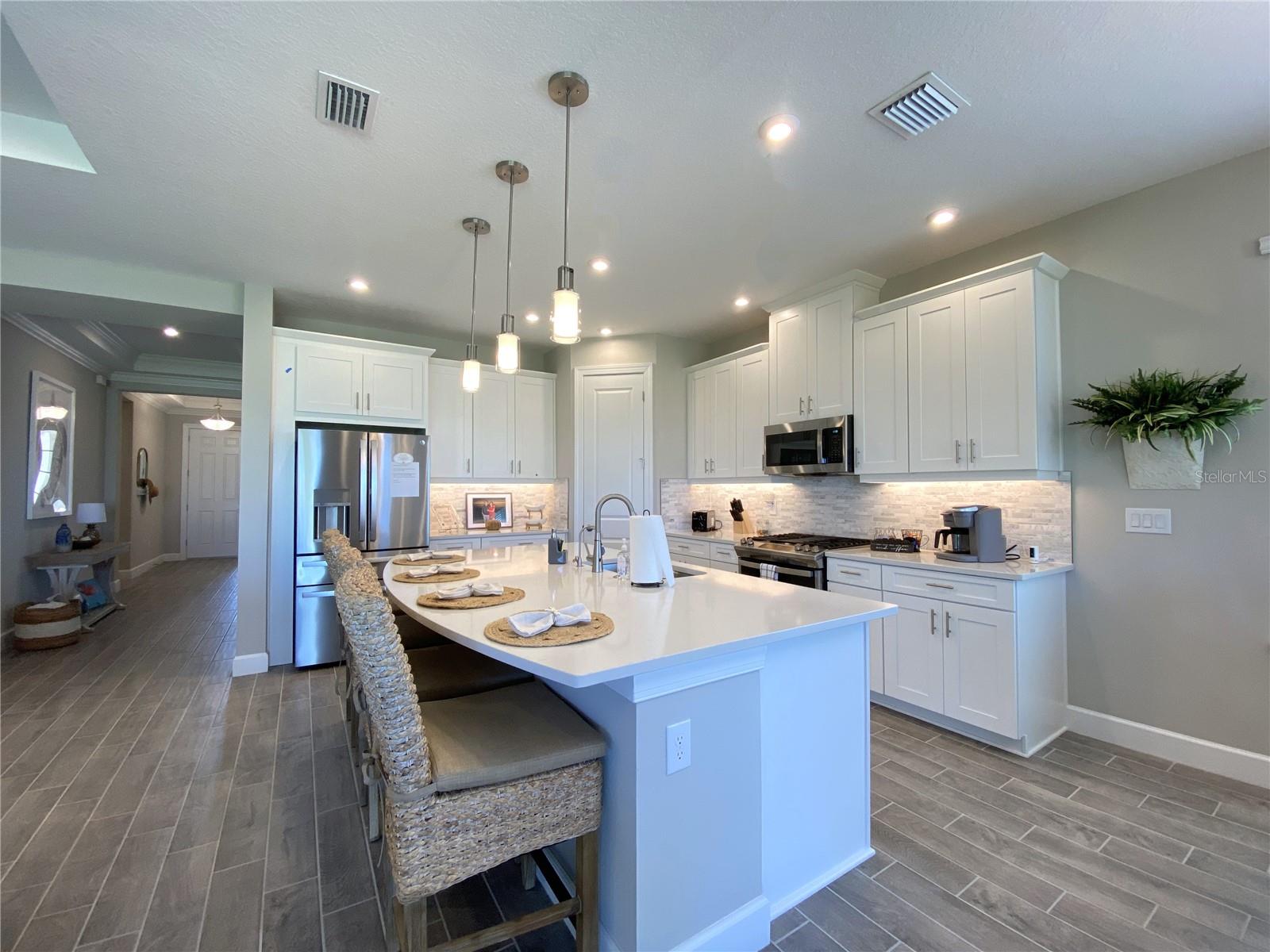 Image 7 of 47 For 4520 Crestpoint Way
