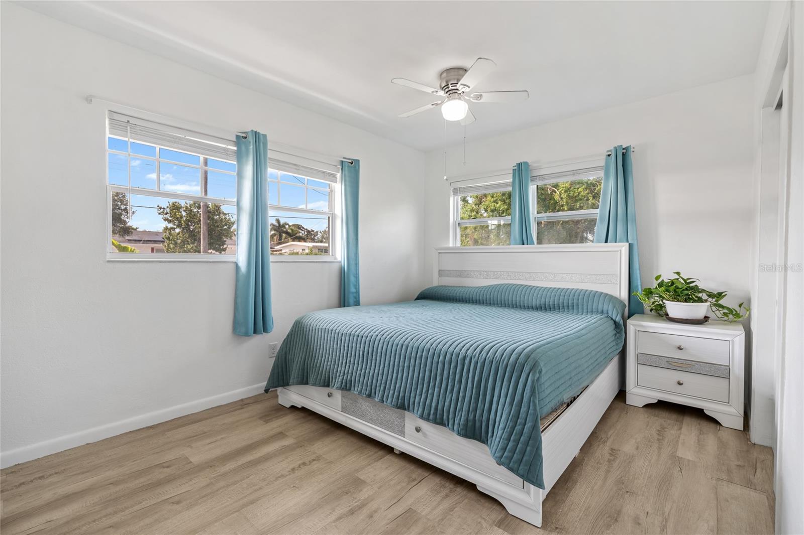 Image 16 of 33 For 4519 Brooksdale Drive