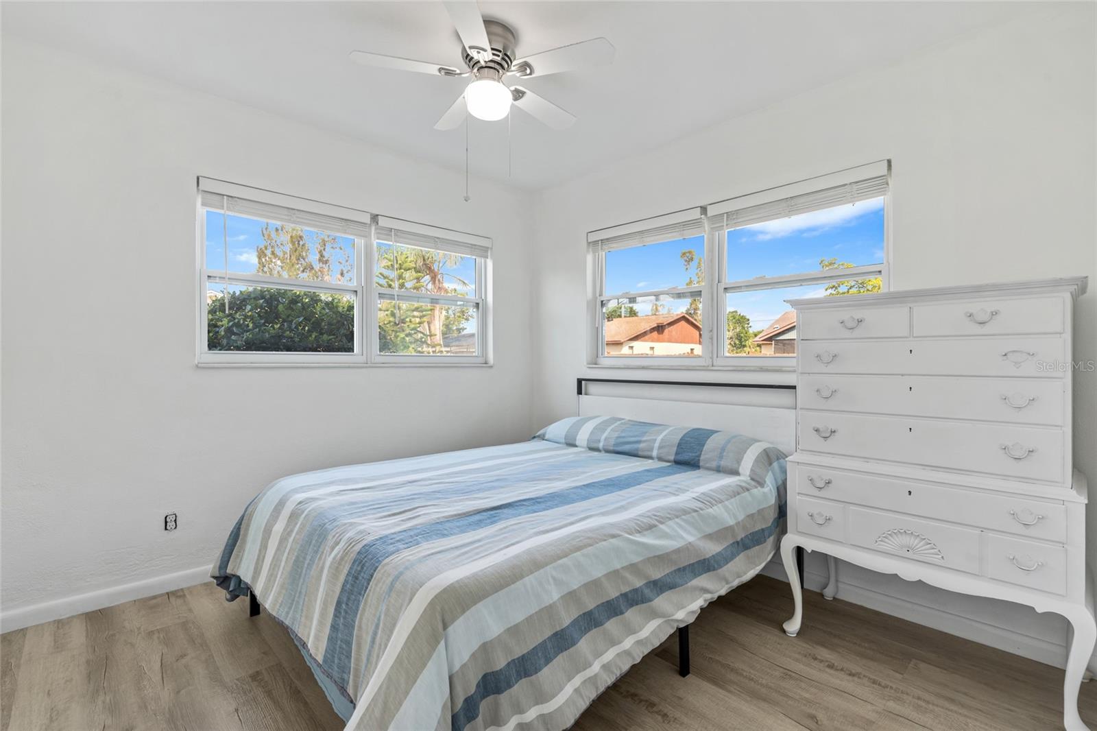 Image 21 of 33 For 4519 Brooksdale Drive