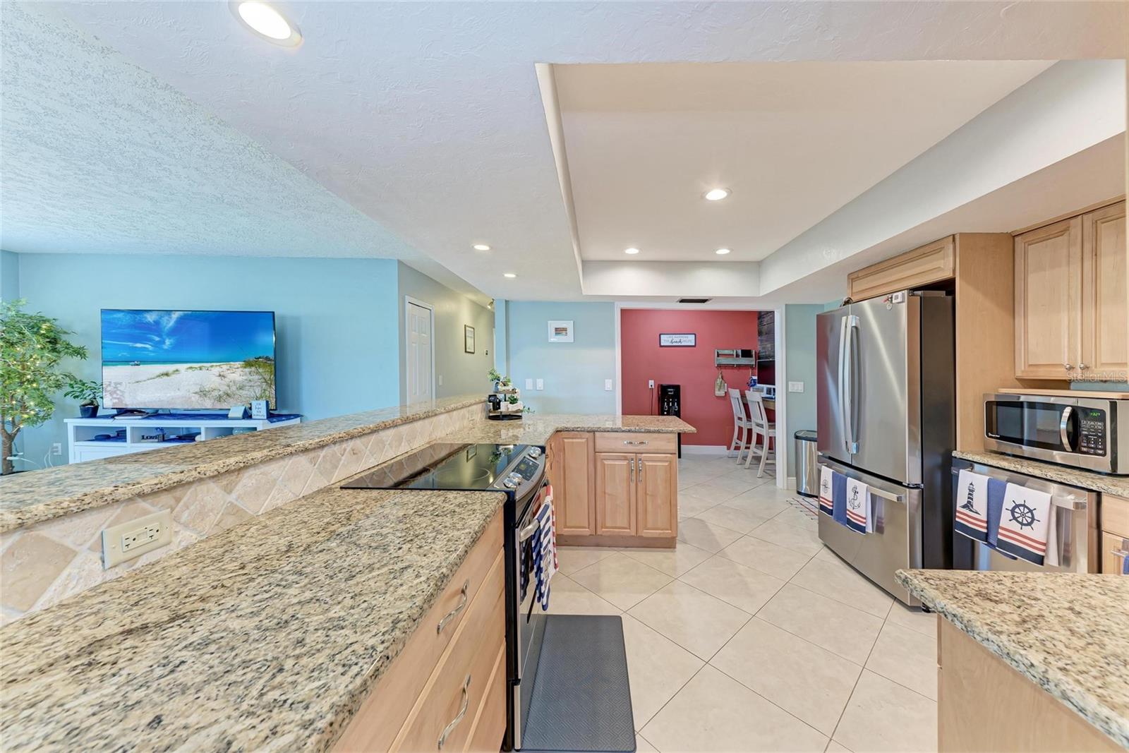 Image 17 of 52 For 4907 18th Avenue W