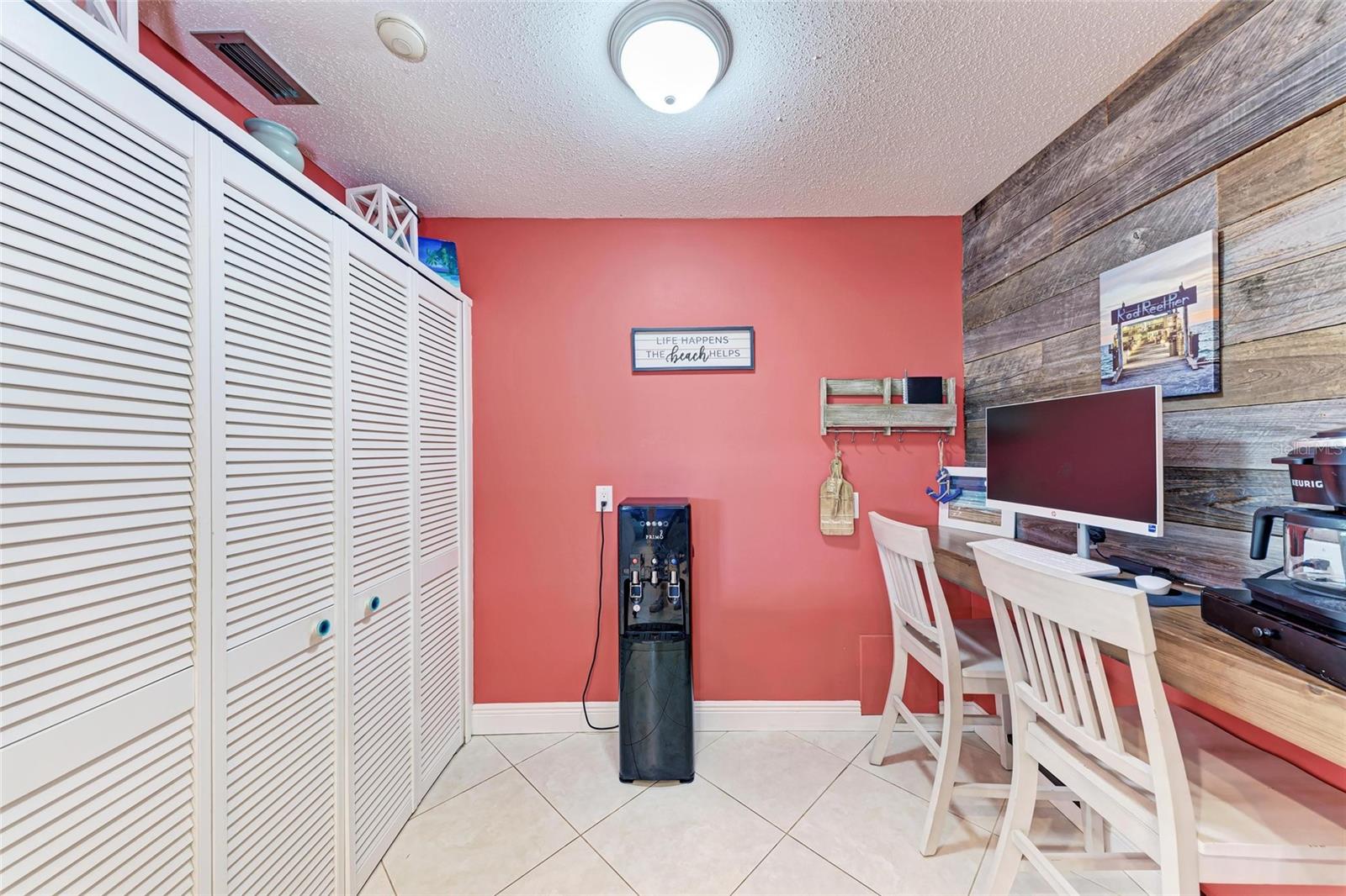 Image 18 of 52 For 4907 18th Avenue W