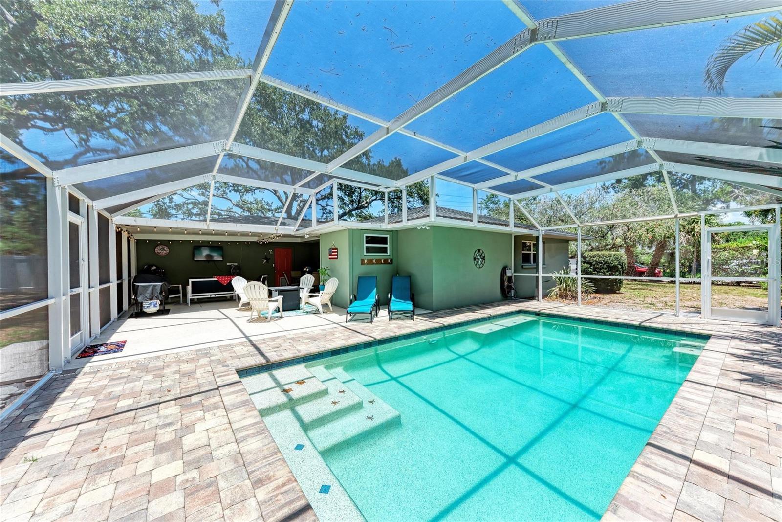 Image 2 of 52 For 4907 18th Avenue W