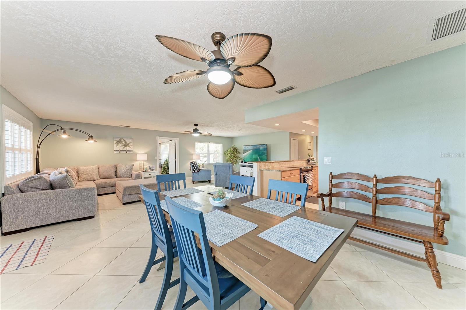 Image 21 of 52 For 4907 18th Avenue W