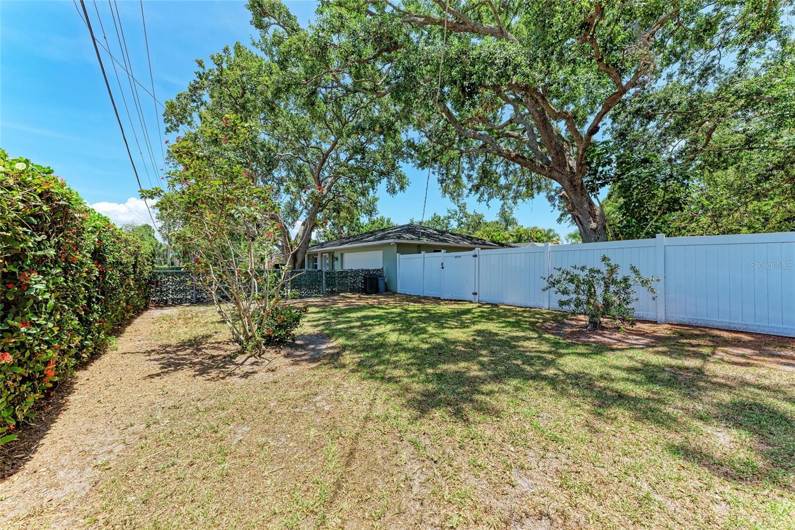 Image 49 of 52 For 4907 18th Avenue W