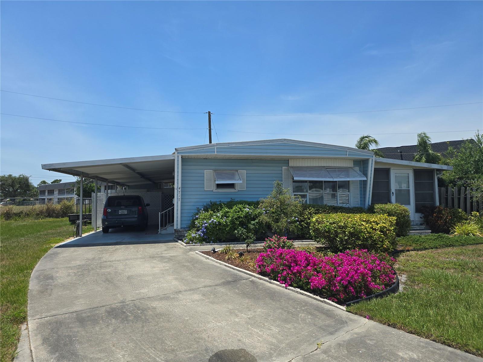Details for 4717 3rd St W, BRADENTON, FL 34207