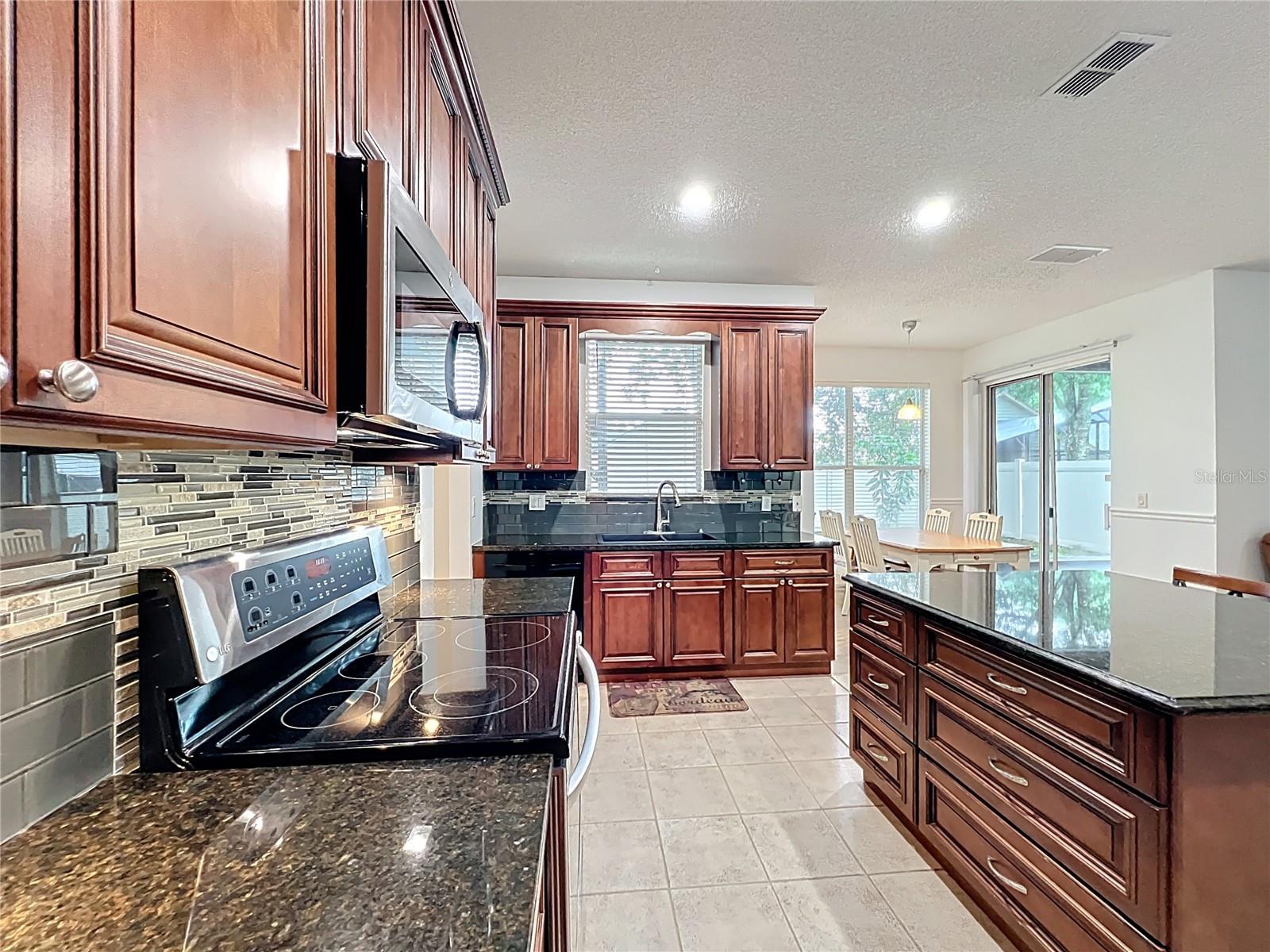 Image 20 of 92 For 9525 Southern Garden Circle