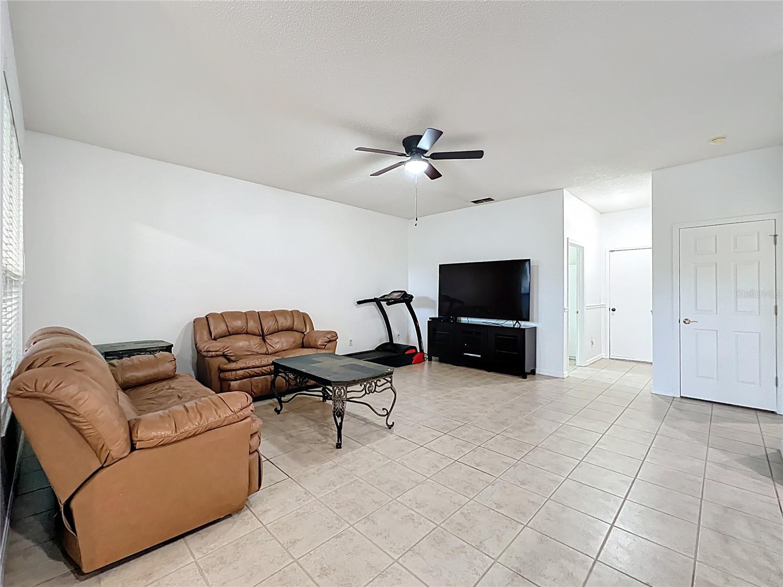 Image 29 of 92 For 9525 Southern Garden Circle