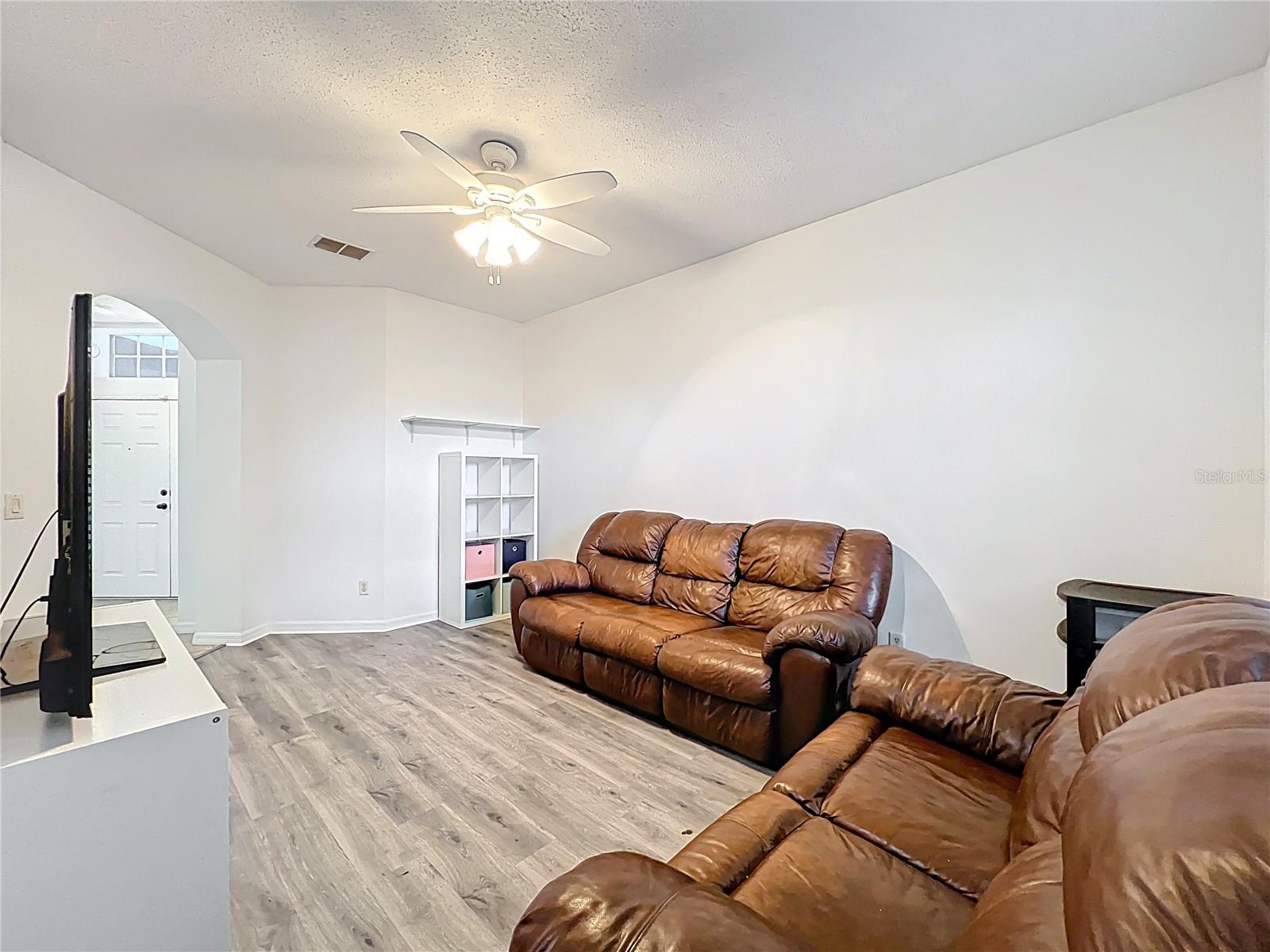 Image 33 of 92 For 9525 Southern Garden Circle