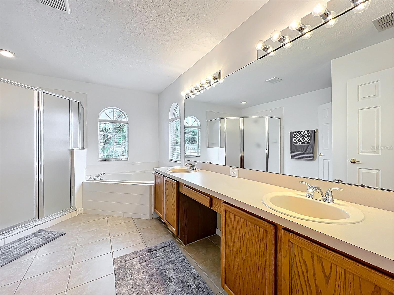 Image 46 of 92 For 9525 Southern Garden Circle