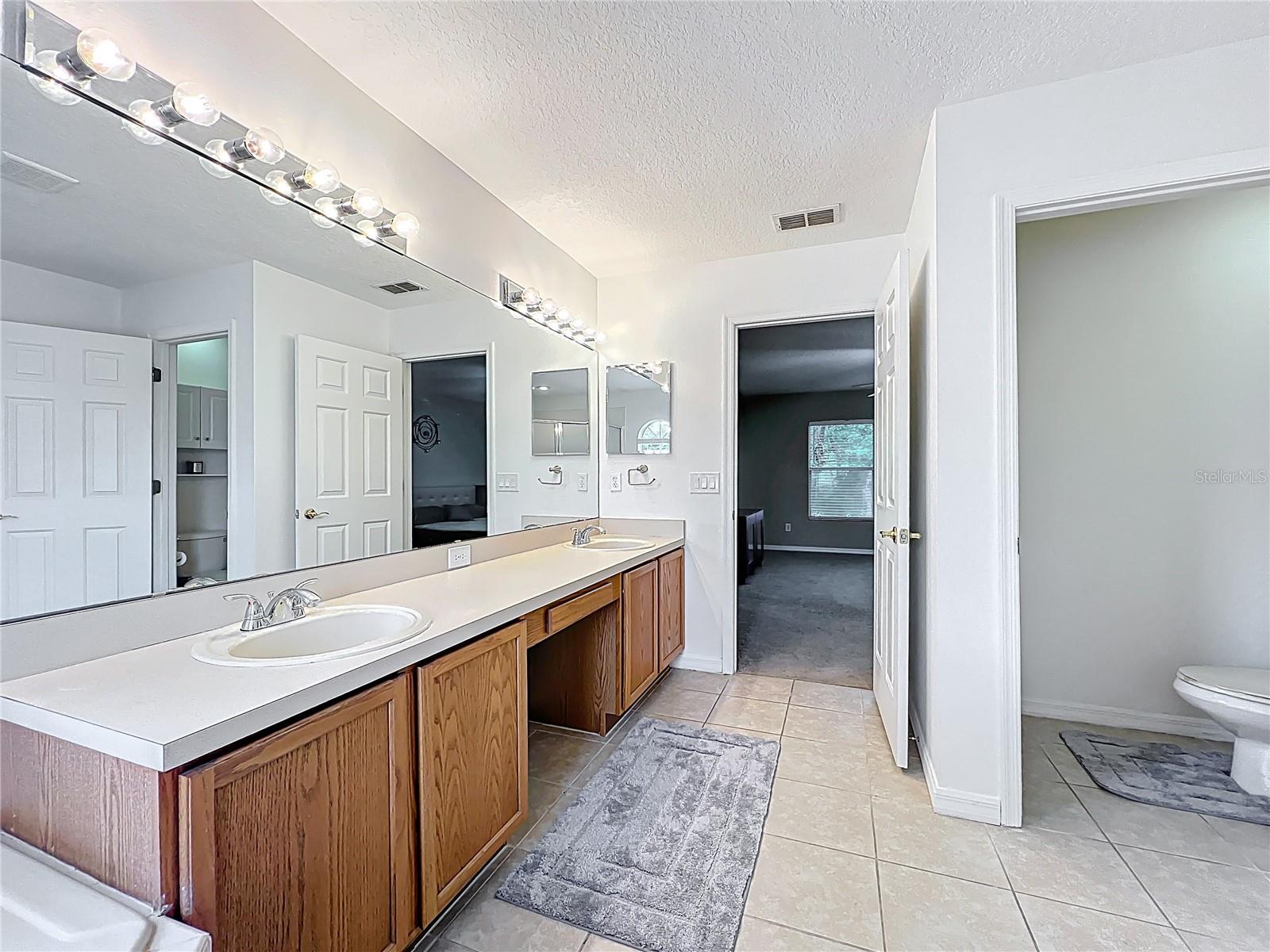 Image 49 of 92 For 9525 Southern Garden Circle