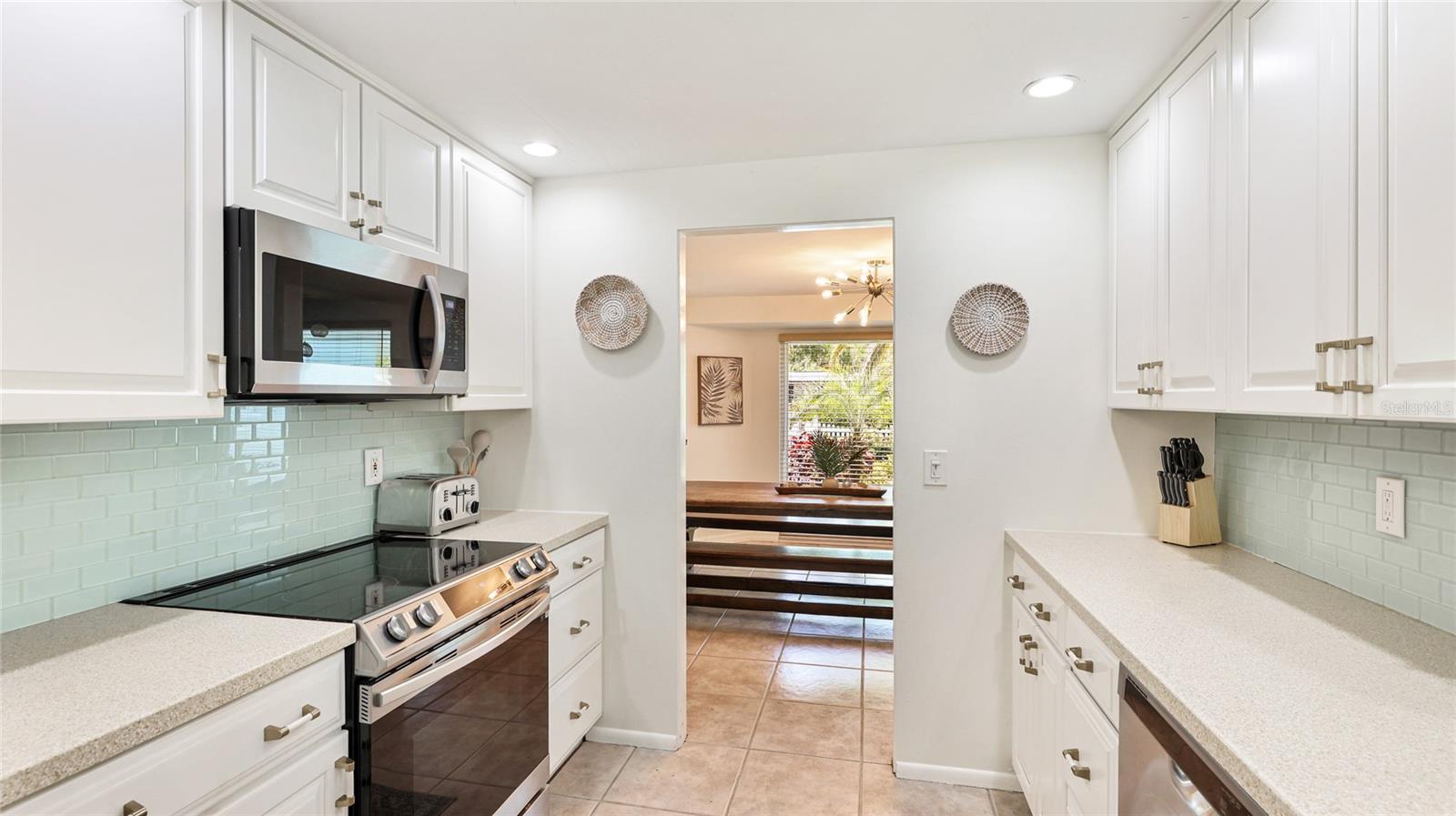 Image 15 of 45 For 5238 Susan Avenue