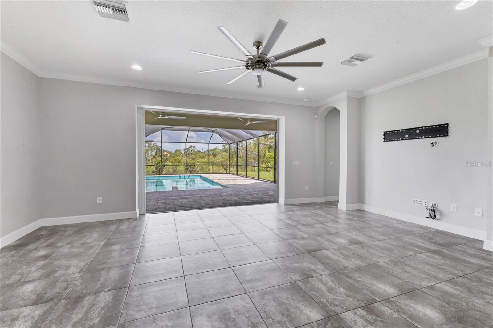 Image 15 of 70 For 6125 Anise Drive