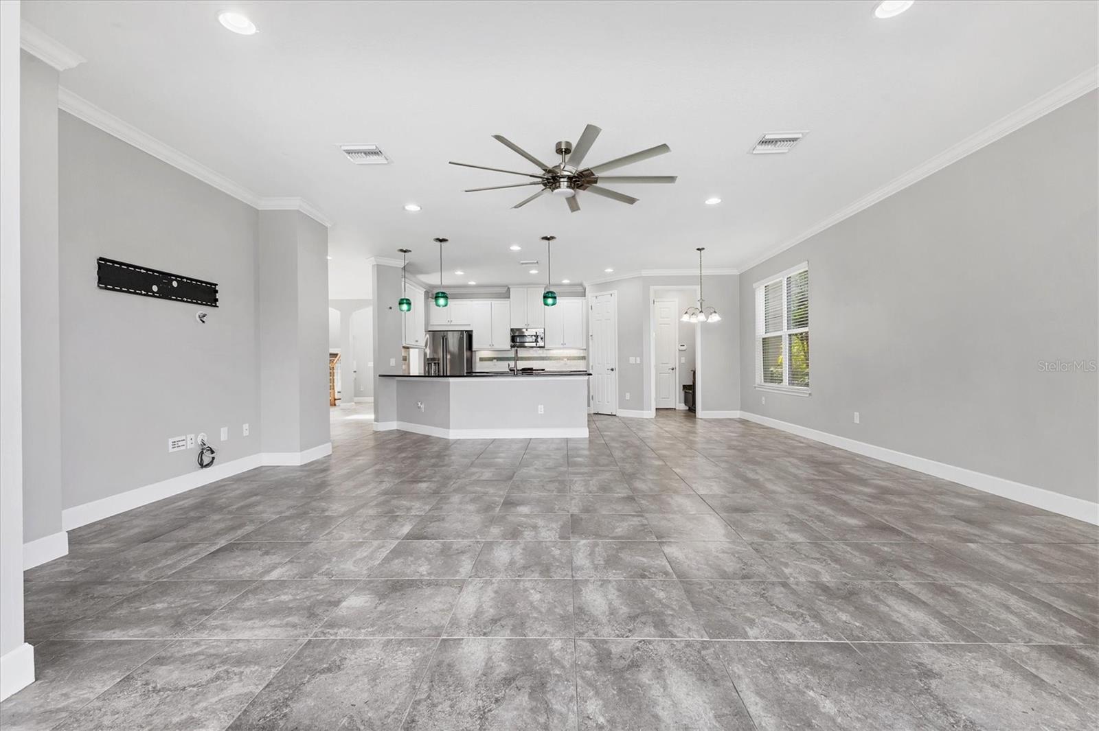 Image 19 of 70 For 6125 Anise Drive