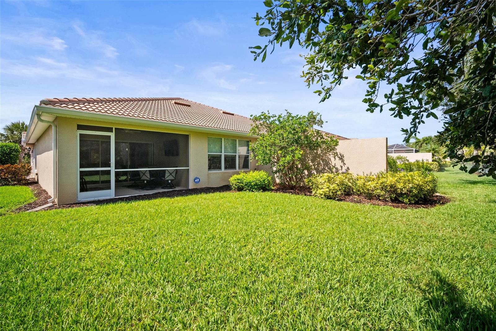 Image 25 of 43 For 5866 Guarino Drive