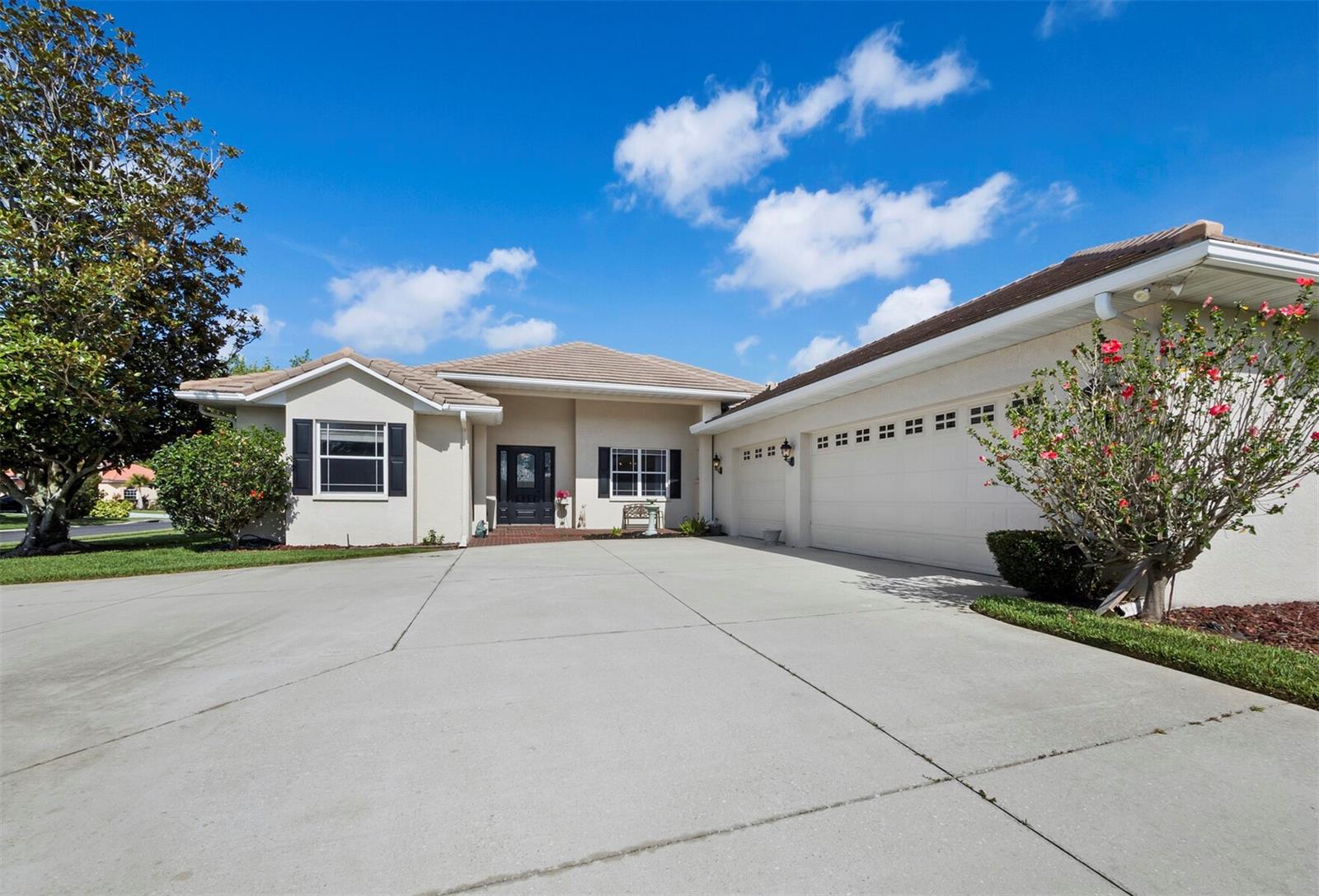Image 3 of 42 For 6643 Butlers Crest Drive