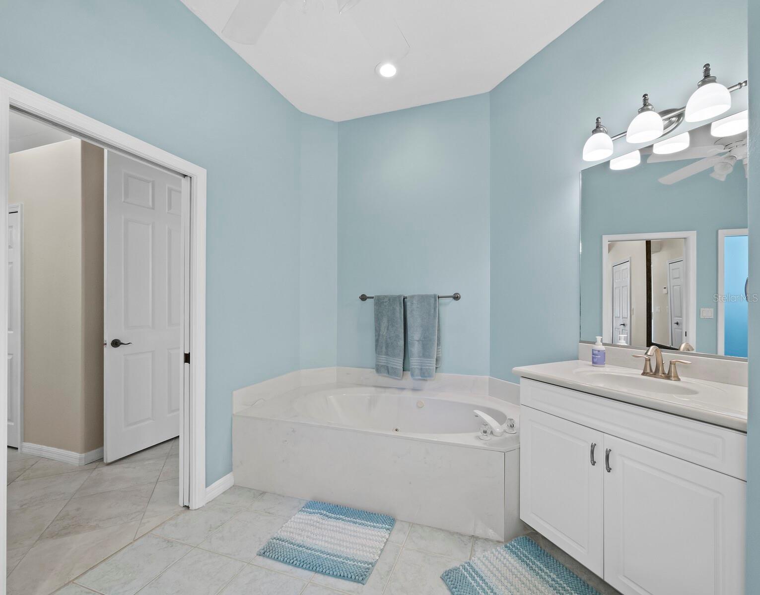 Image 35 of 42 For 6643 Butlers Crest Drive