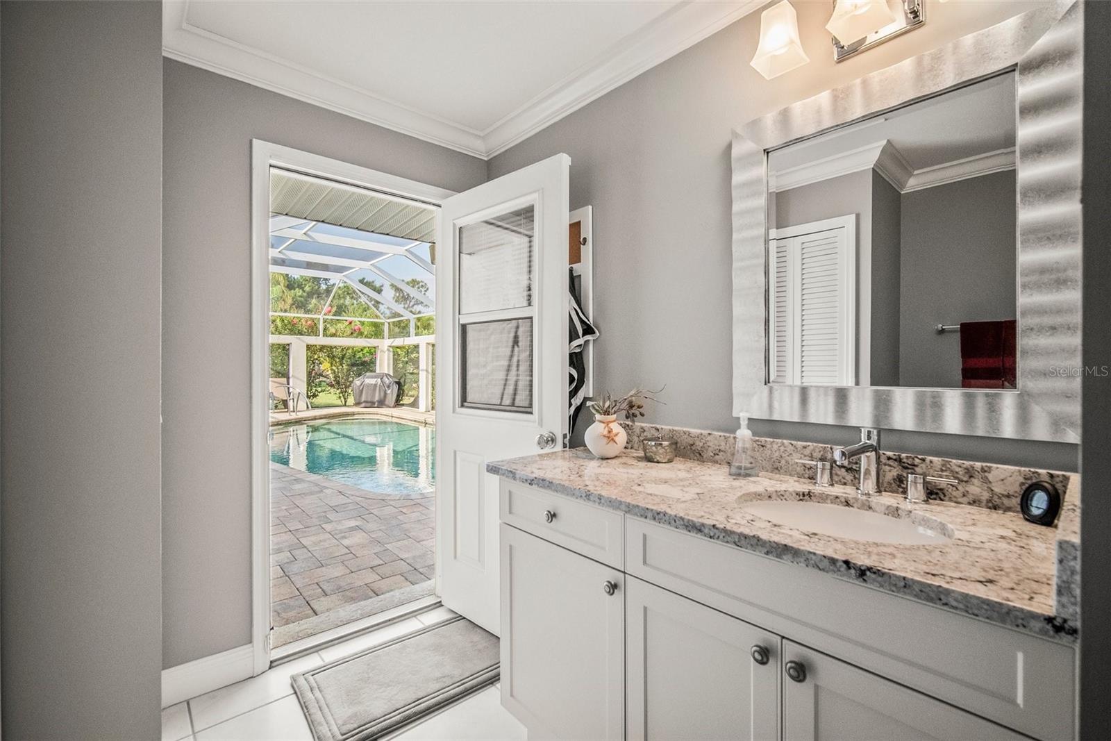 Image 22 of 37 For 7804 Broadmoor Pines Boulevard