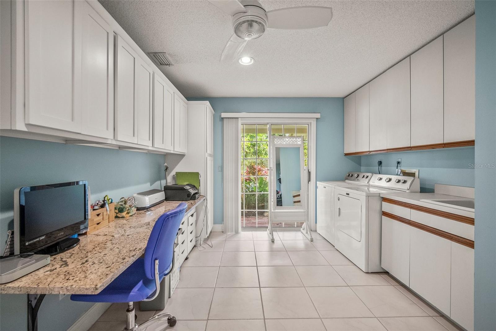 Image 23 of 37 For 7804 Broadmoor Pines Boulevard