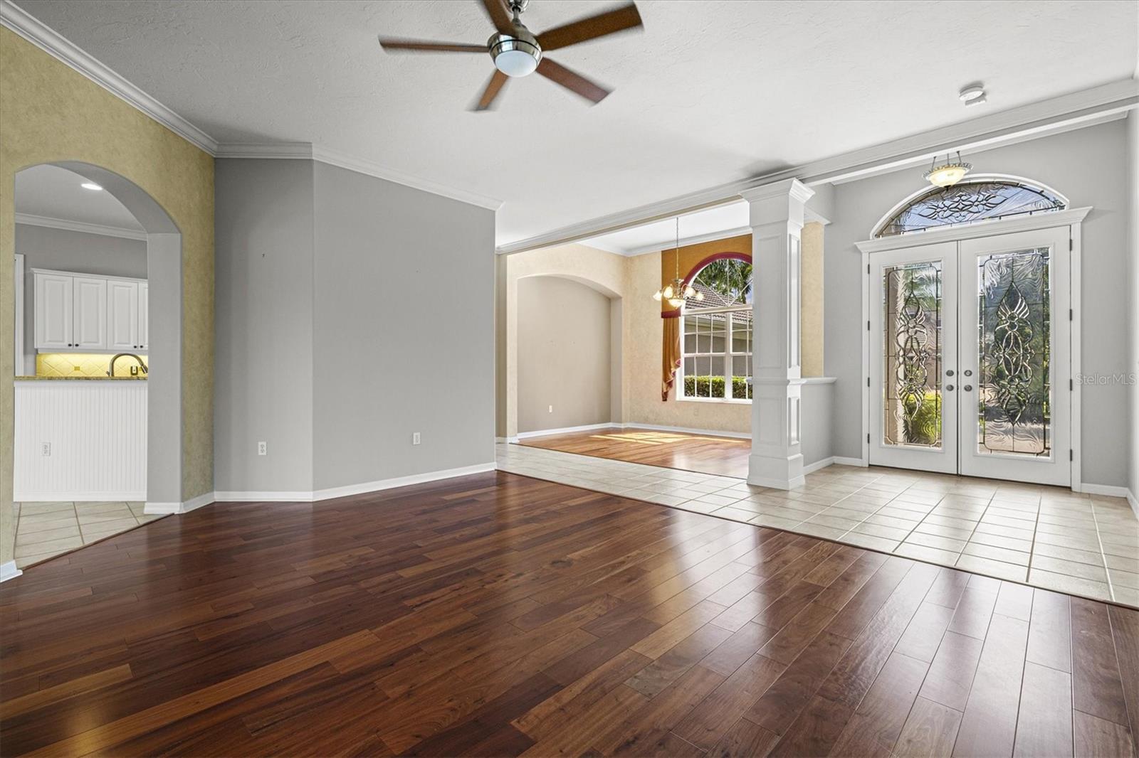 Image 12 of 96 For 8930 Bloomfield Blvd
