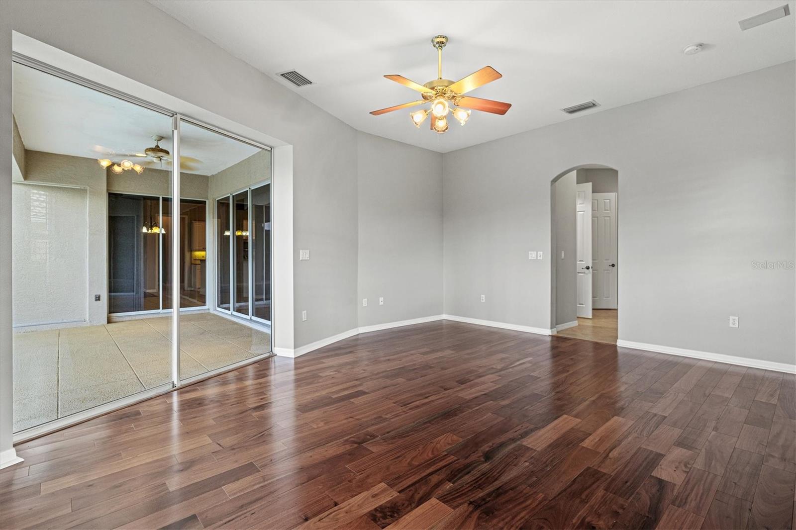 Image 30 of 96 For 8930 Bloomfield Blvd