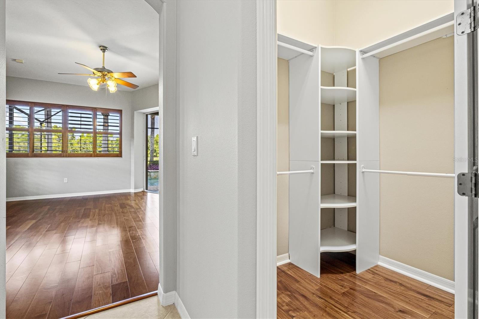 Image 33 of 96 For 8930 Bloomfield Blvd