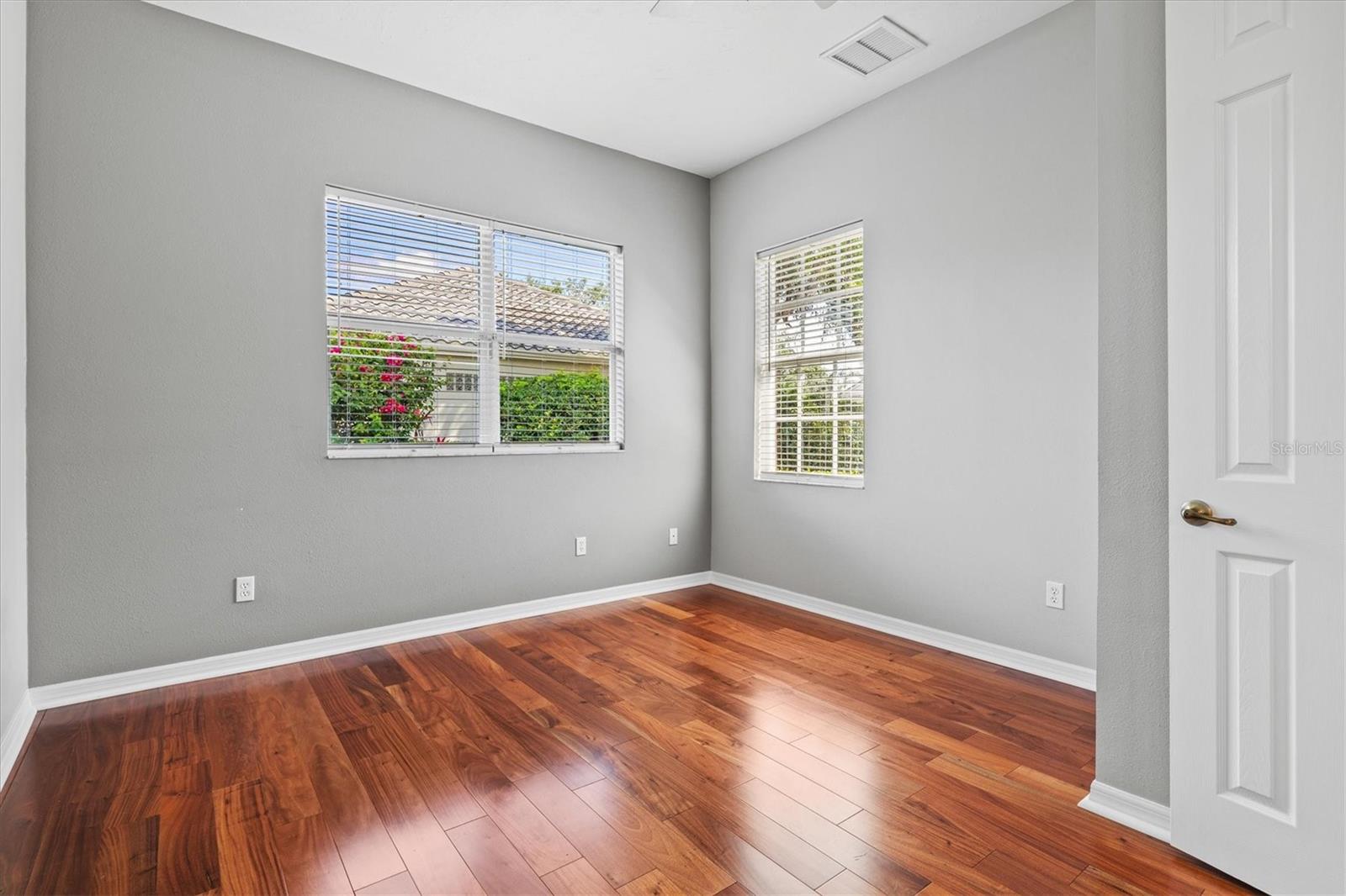 Image 40 of 96 For 8930 Bloomfield Blvd