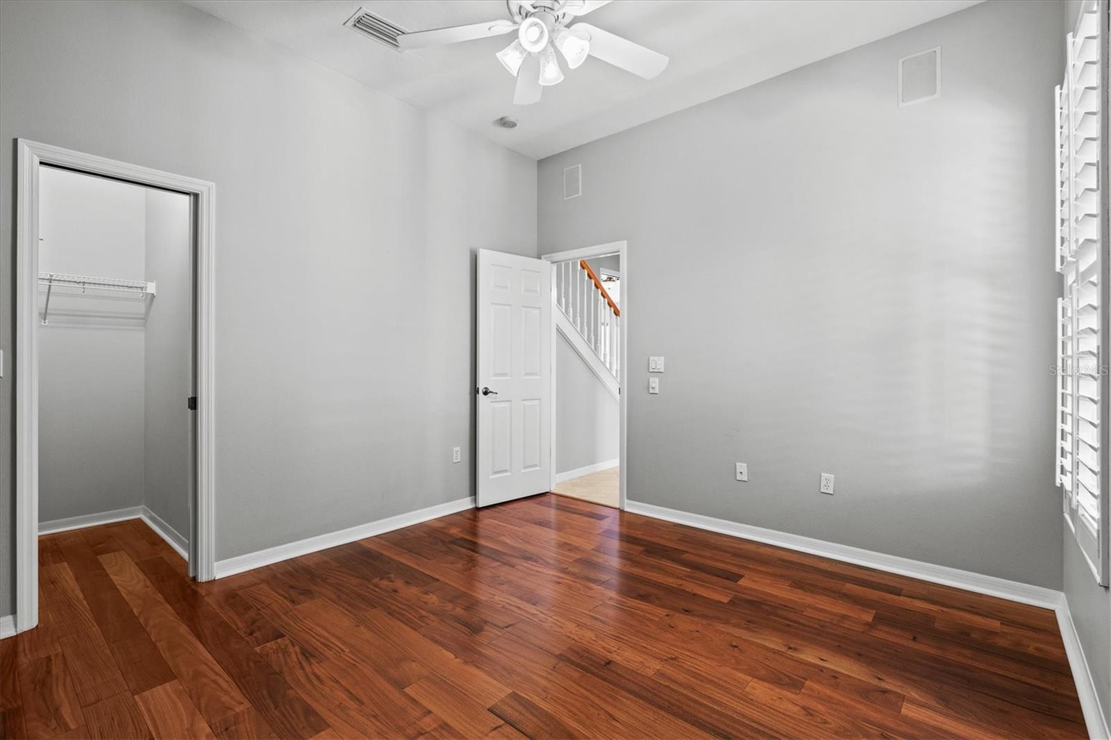 Image 45 of 96 For 8930 Bloomfield Blvd