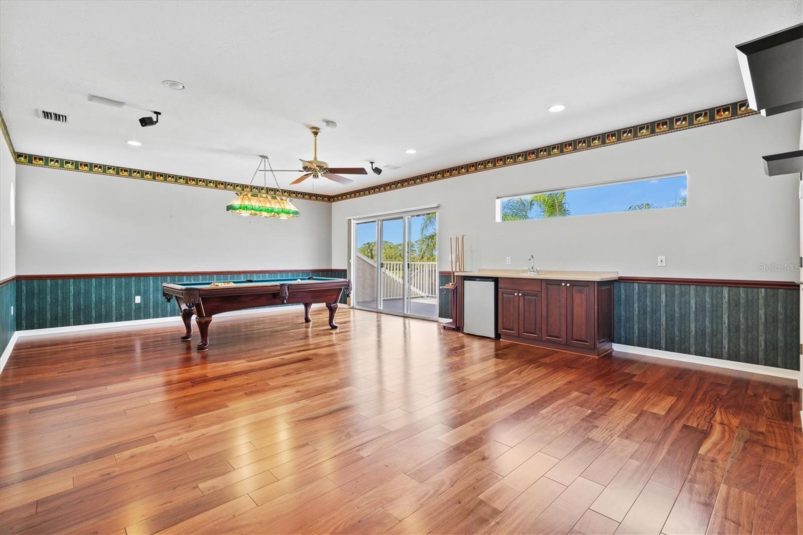 Image 49 of 96 For 8930 Bloomfield Blvd