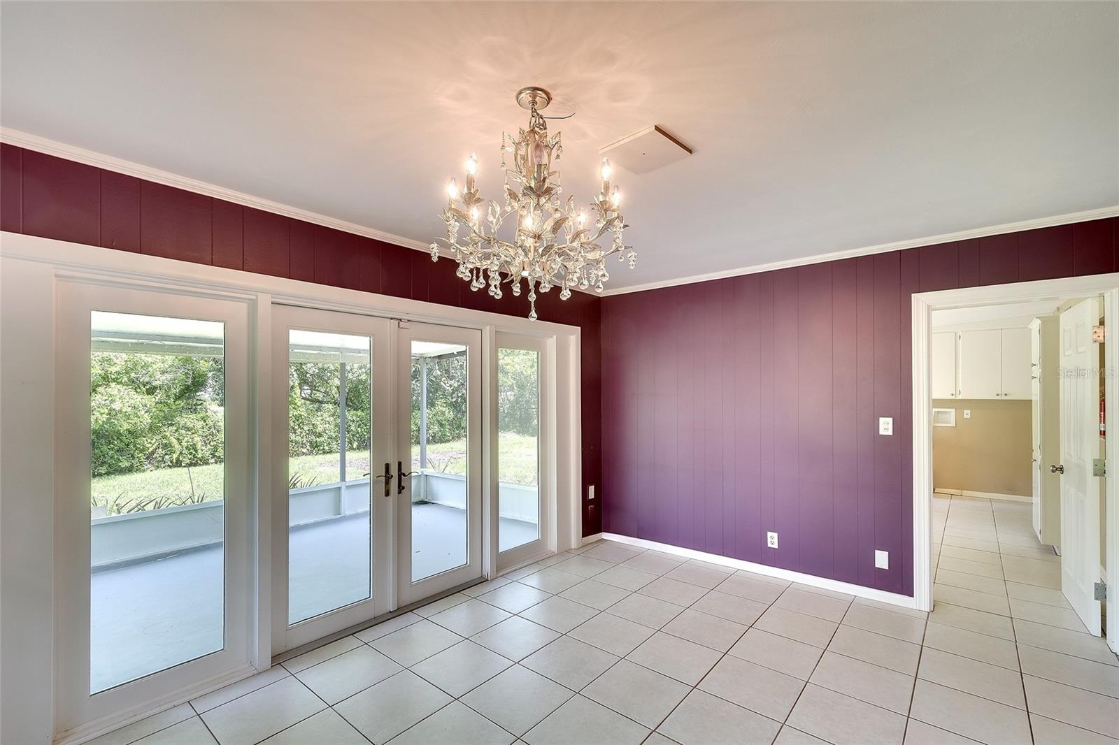 Image 11 of 28 For 719 32nd Avenue W
