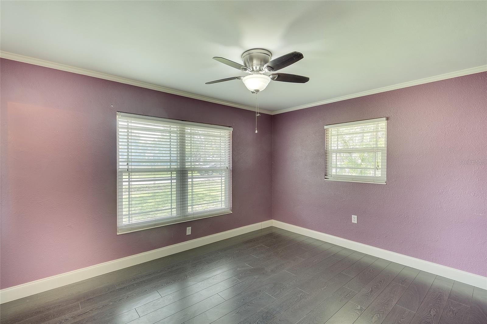 Image 13 of 28 For 719 32nd Avenue W
